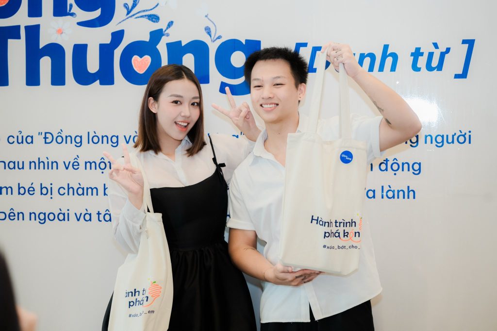 Gia đình Tra & Trọc chính thức đồng hành cùng Xoá “Bớt” Cho Em